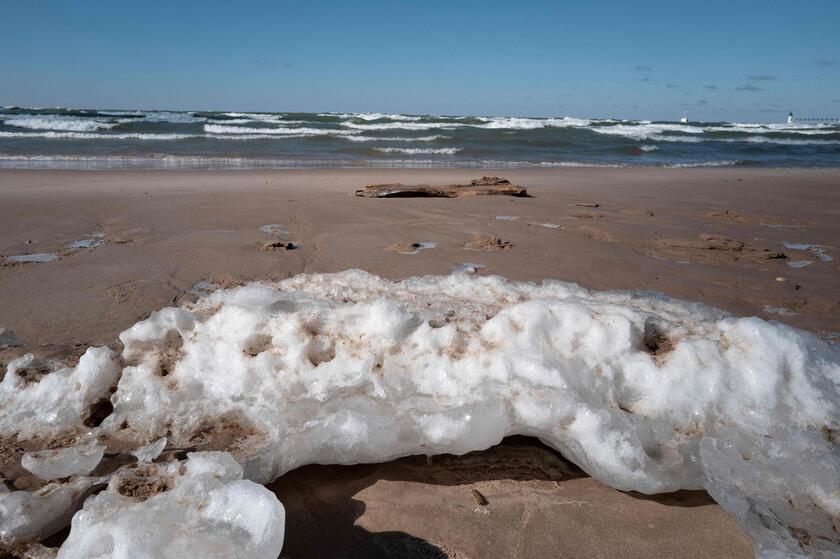 Usa: calo record di ghiaccio ai Grandi Laghi, -il 5% annuo dagli anni  '70 © ANSA/Getty Images via AFP