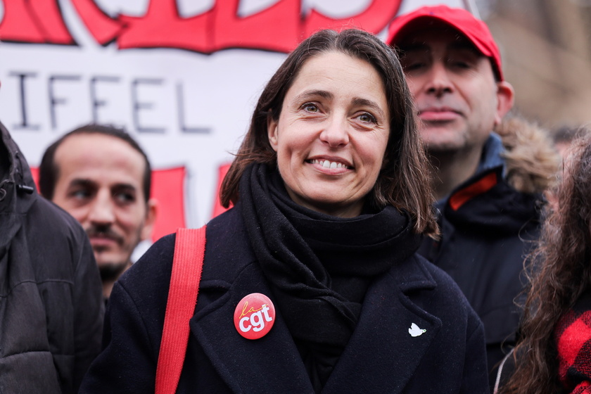 Workers strike at Paris ' Eiffel Tower - RIPRODUZIONE RISERVATA