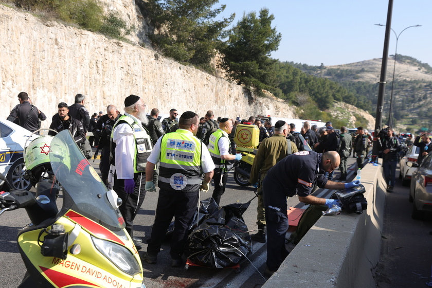 At least 8 injured in suspected shooting attack at West Bank settlement near Jerusalem - RIPRODUZIONE RISERVATA