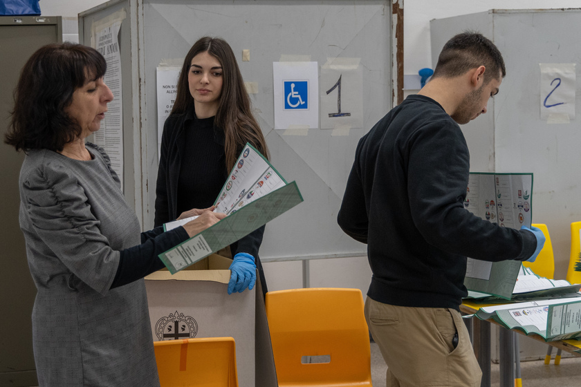 Sardegna, al via lo spoglio delle schede per le regionali - RIPRODUZIONE RISERVATA