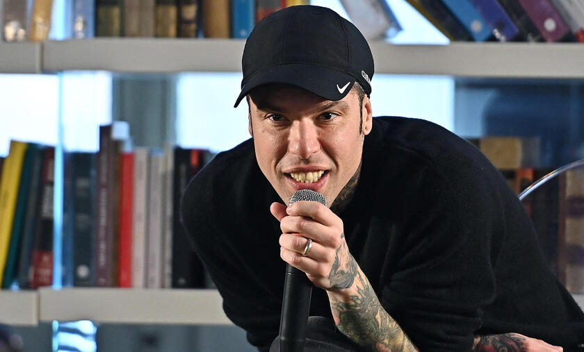 Fedez, 'questa generazione Ãù la cavia dei social'