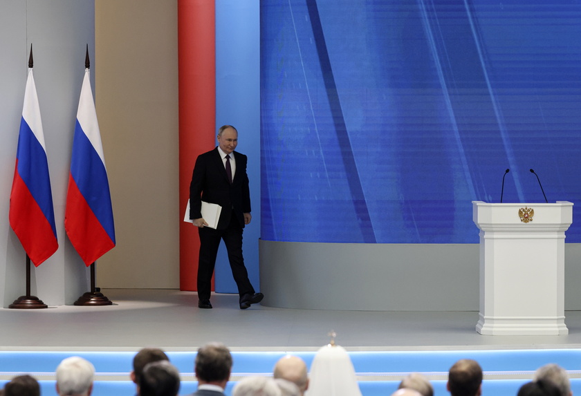 Russian President Vladimir Putin addresses the Federal Assembly - RIPRODUZIONE RISERVATA