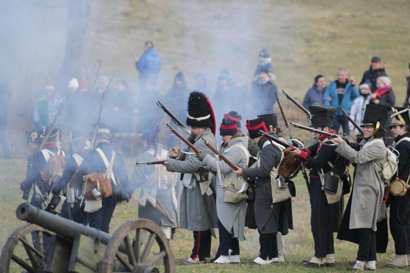 Historical military club members reenact  'Battle of Bergfriede ' in Poland © ANSA/EPA