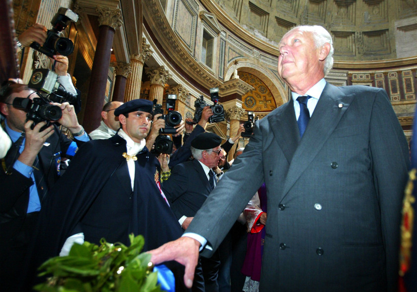 ITTORIO EMANUELE:GUARDIE PANTHEON IN MARCIA SU POTENZA - RIPRODUZIONE RISERVATA