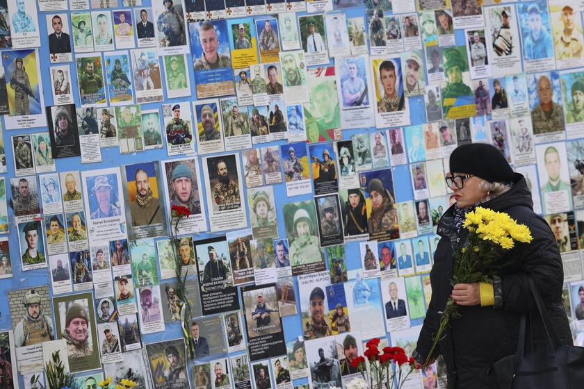 Memorial to fallen Ukrainian soldiers in Kyiv © ANSA/EPA