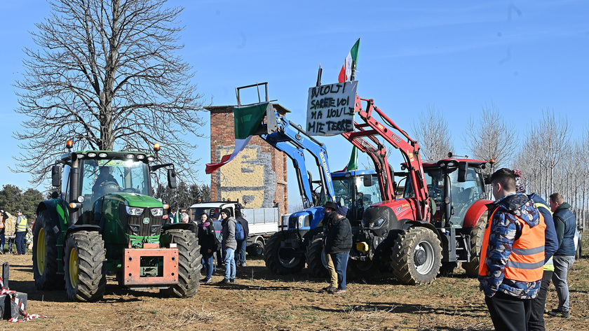 Protesta trattori a Torino - RIPRODUZIONE RISERVATA