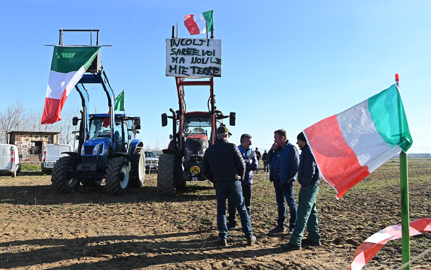 Protesta trattori a Torino - RIPRODUZIONE RISERVATA