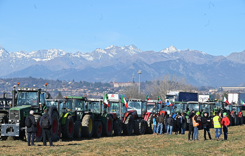 Protesta trattori a Torino - RIPRODUZIONE RISERVATA