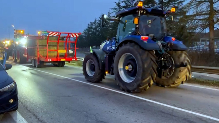 Protesta trattori, dalla Valdichiana in corteo verso Roma - RIPRODUZIONE RISERVATA