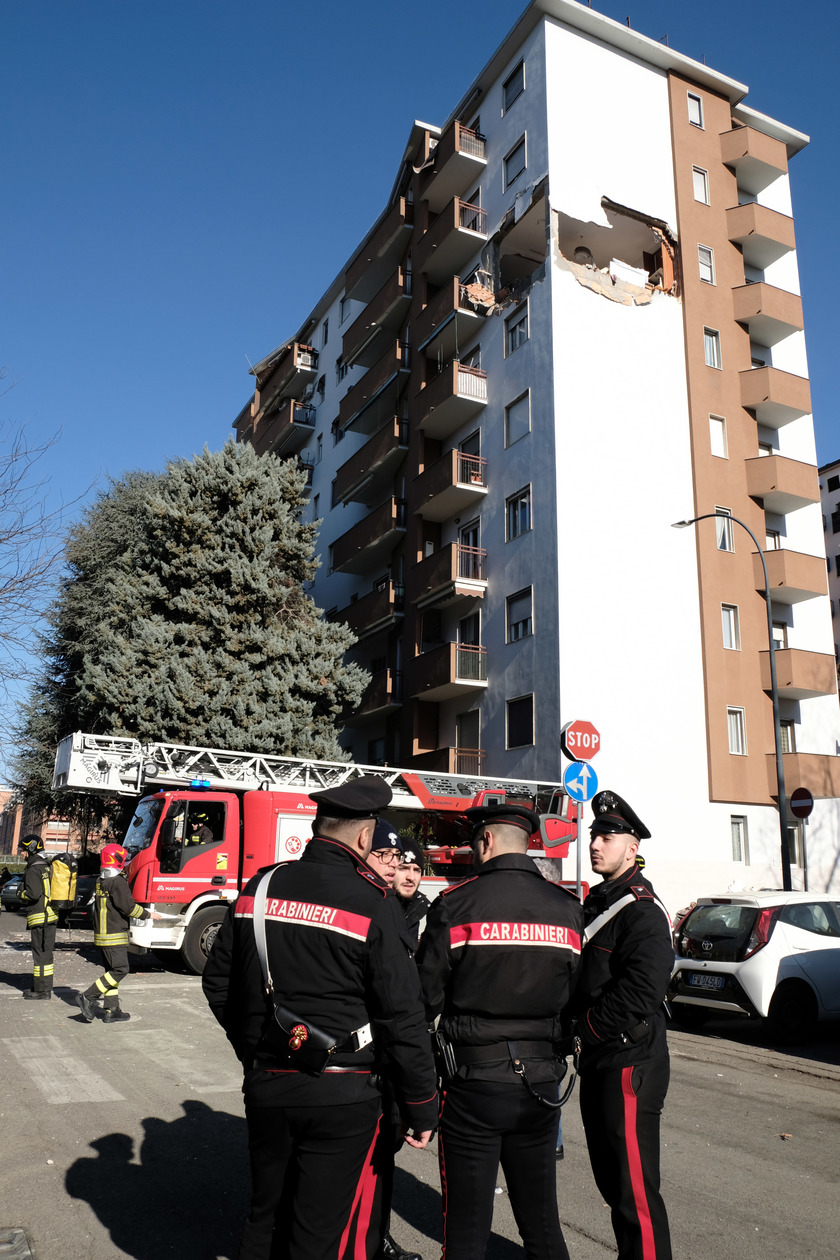 Corsico, esplosione in appartamento - RIPRODUZIONE RISERVATA