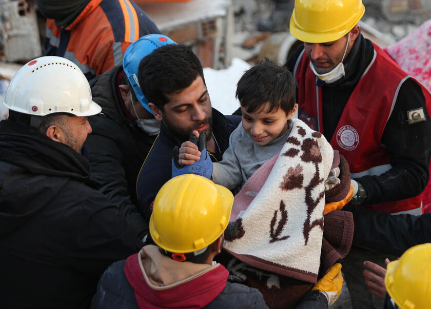 Un anno fa il terremoto nel sudest della Turchia e in Siria - RIPRODUZIONE RISERVATA