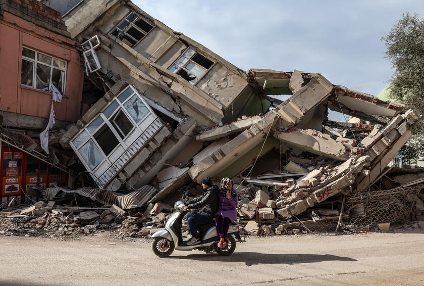 Un anno fa il terremoto nel sudest della Turchia e in Siria - RIPRODUZIONE RISERVATA