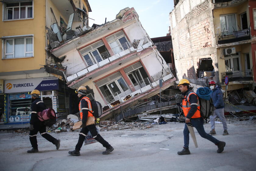 Un anno fa il terremoto nel sudest della Turchia e in Siria - RIPRODUZIONE RISERVATA