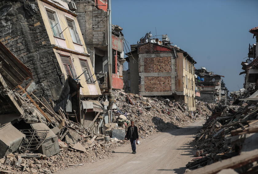 Un anno fa il terremoto nel sudest della Turchia e in Siria - RIPRODUZIONE RISERVATA