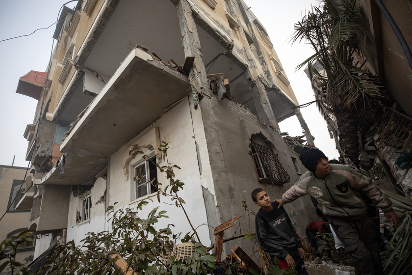 Damage following Israeli strike on Rafah camp, southern Gaza - RIPRODUZIONE RISERVATA