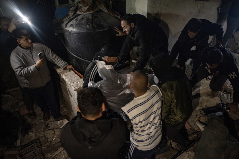 Damage following Israeli strike on Rafah camp, southern Gaza - RIPRODUZIONE RISERVATA