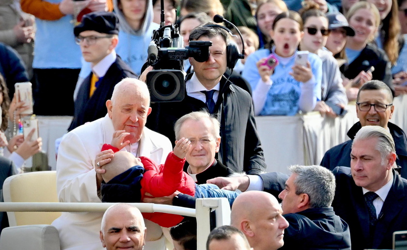 Pope Francis leads his general audience at Saint Peter 's Square - RIPRODUZIONE RISERVATA