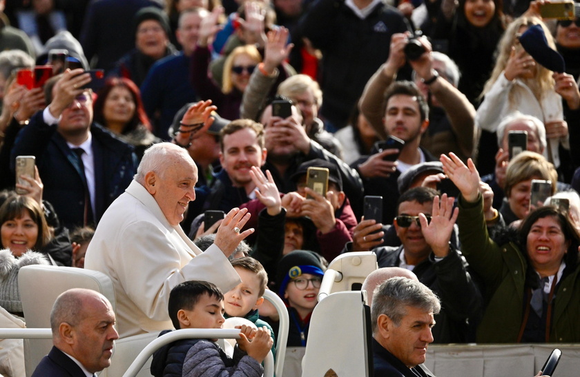 Pope Francis leads his general audience at Saint Peter 's Square - RIPRODUZIONE RISERVATA