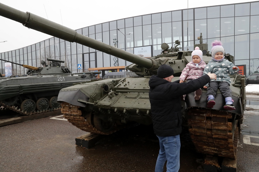 Military exhibition in St. Petersburg - RIPRODUZIONE RISERVATA