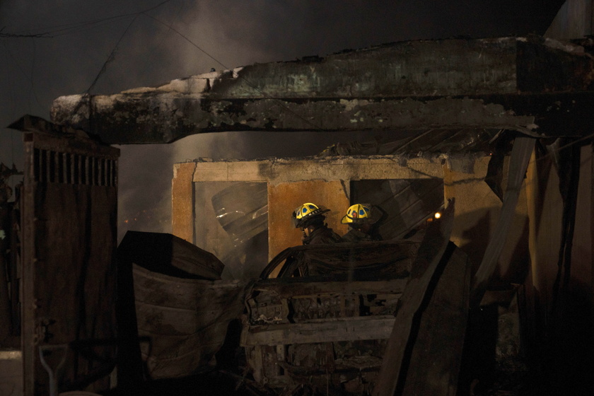 Torna l 'allarme incendi in Cile, otto zone evacuate a Valparaiso - RIPRODUZIONE RISERVATA