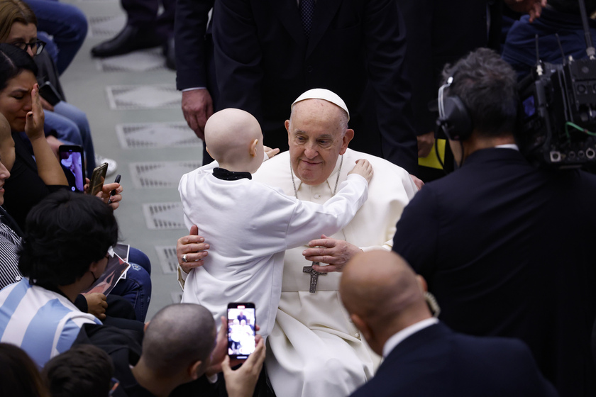 Il Papa saluta 200 malati Bambino Gesù, anche da Ucraina e Gaza - RIPRODUZIONE RISERVATA