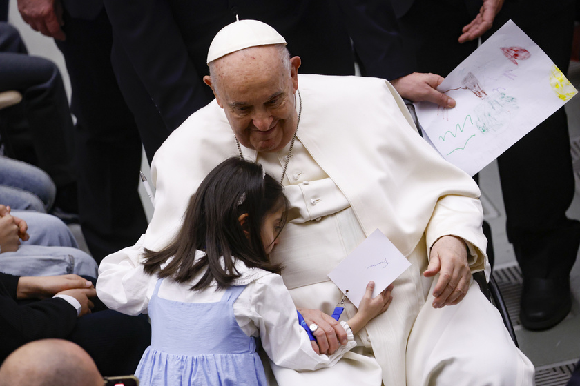 Il Papa saluta 200 malati Bambino Gesù, anche da Ucraina e Gaza - RIPRODUZIONE RISERVATA