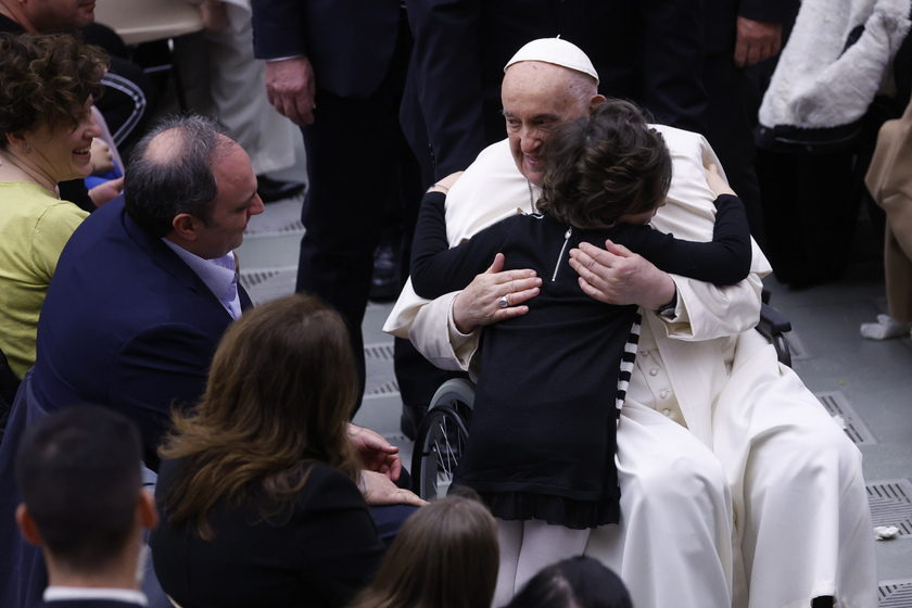 Il Papa saluta 200 malati Bambino Gesù, anche da Ucraina e Gaza - RIPRODUZIONE RISERVATA