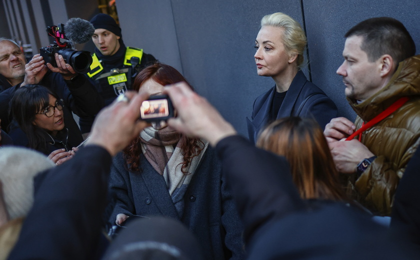 Yulia Navalnaya widow of dissident Alexei Navalny votes in Russian Embassy in Berlin - RIPRODUZIONE RISERVATA