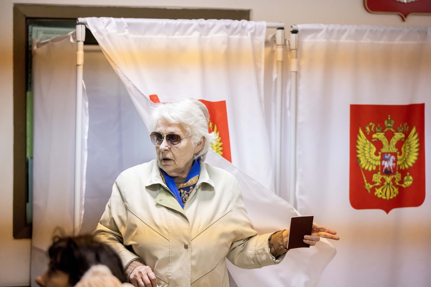 Russians in Moldova cast their votes in Russian presidential election in Chisinau - RIPRODUZIONE RISERVATA