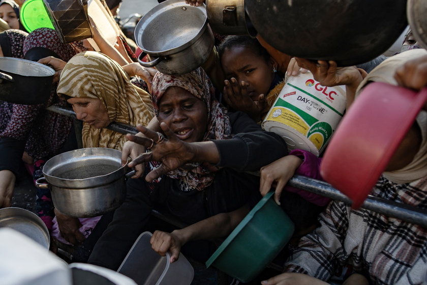 Second day of the holy month of Ramadan in Rafah - RIPRODUZIONE RISERVATA