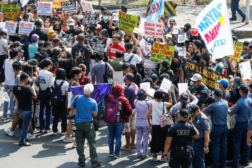 Protest against visit of US Secretary of State Blinken in Manila - RIPRODUZIONE RISERVATA