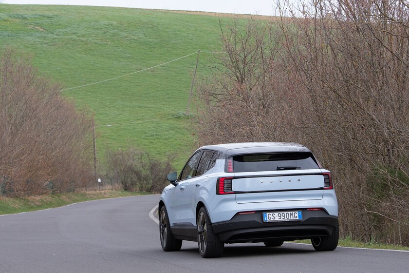 La prova della Volvo EX30 sulle colline bolognesi - RIPRODUZIONE RISERVATA