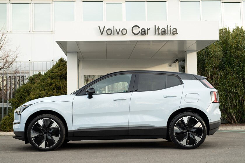 La prova della Volvo EX30 sulle colline bolognesi - RIPRODUZIONE RISERVATA