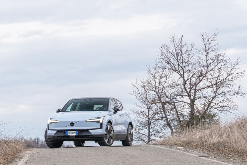 La prova della Volvo EX30 sulle colline bolognesi - RIPRODUZIONE RISERVATA