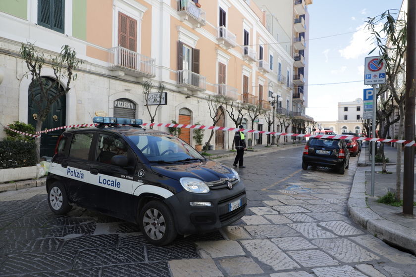 Allarme bomba a Trani, sospesa circolazione treni - RIPRODUZIONE RISERVATA