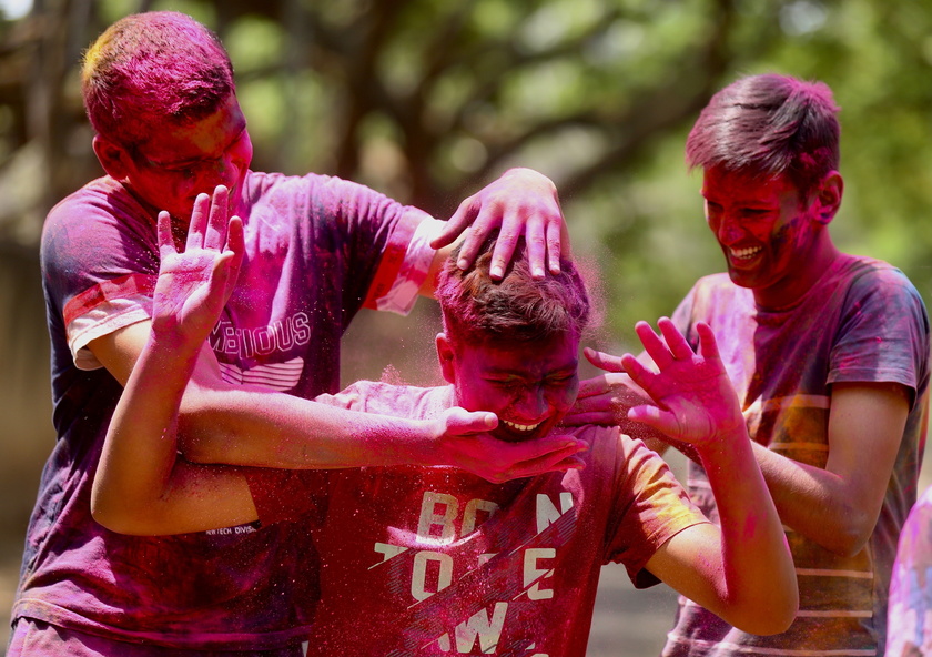 Holi festival celebrations in Bangalore - RIPRODUZIONE RISERVATA