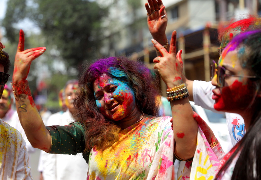 Holi festival celebrations in Kolkata - RIPRODUZIONE RISERVATA