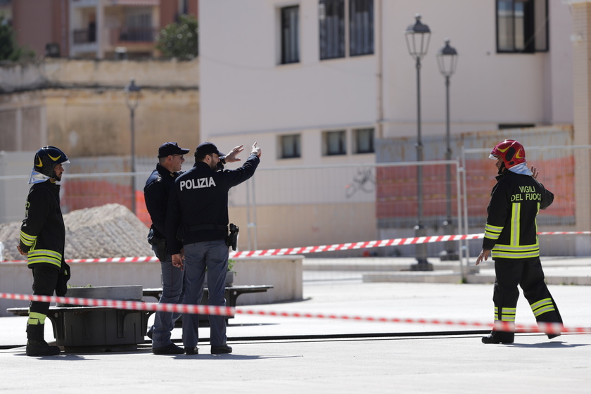 Allarme bomba a Trani, sospesa circolazione treni - RIPRODUZIONE RISERVATA