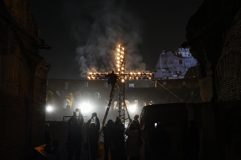 Easter - Via Crucis - RIPRODUZIONE RISERVATA