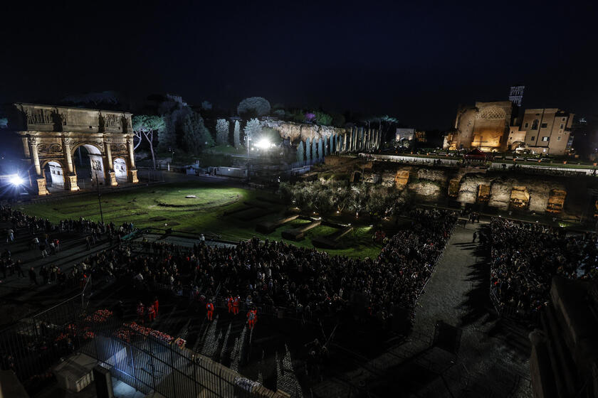 Easter - Via Crucis - RIPRODUZIONE RISERVATA