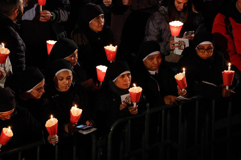 Via Crucis - Way of the Cross ' in Rome - RIPRODUZIONE RISERVATA