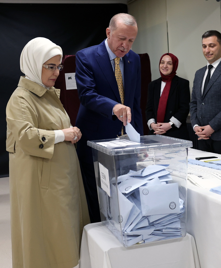 Turkish President Erdogan votes in the local elections - RIPRODUZIONE RISERVATA