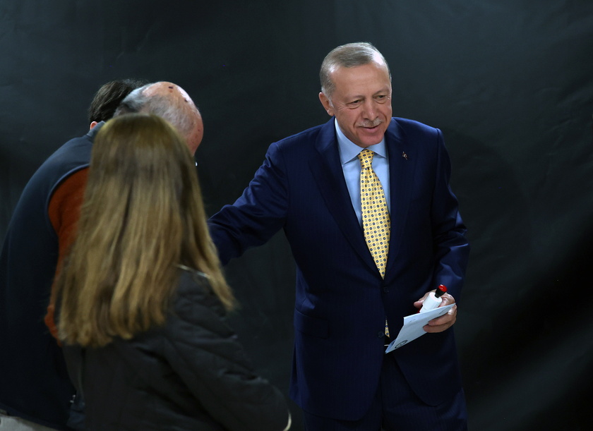 Turkish President Erdogan votes in the local elections - RIPRODUZIONE RISERVATA