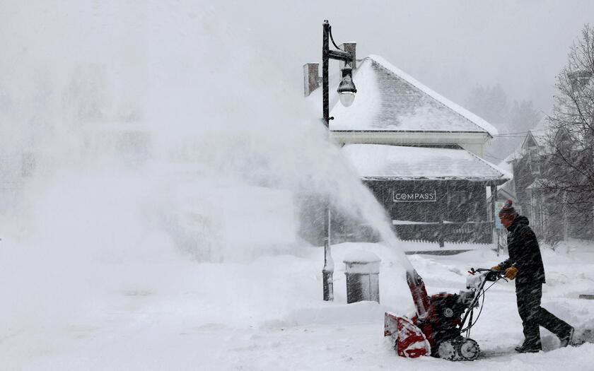 California e Nevada colpiti da una maxi bufera di neve © ANSA/Getty Images via AFP