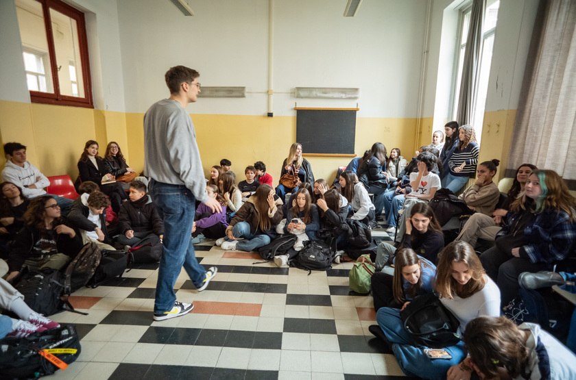 Occupazione del Liceo Parini di Milano - RIPRODUZIONE RISERVATA