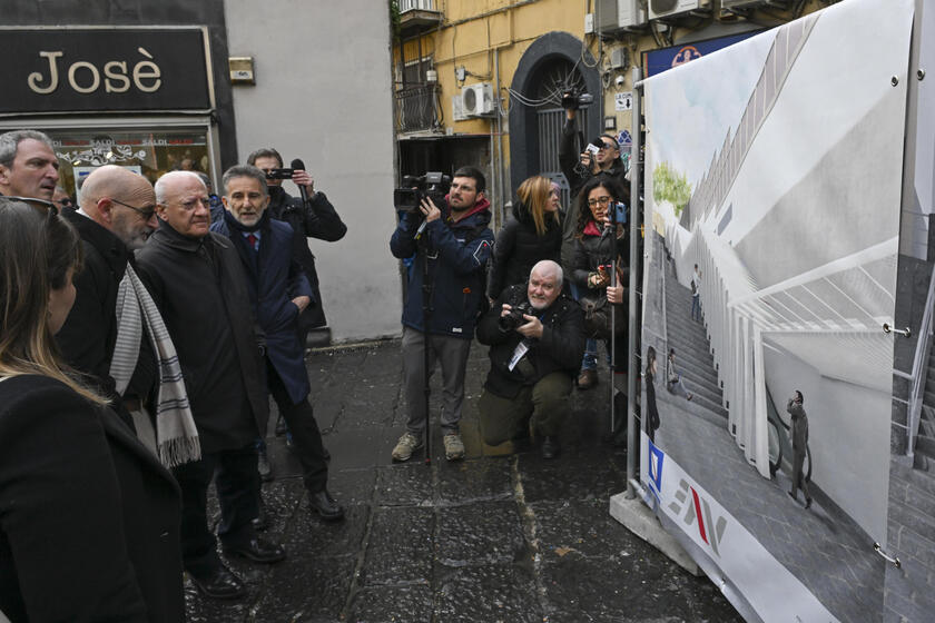 De Luca, andiamo avanti nonostante i ritardi del Governo - RIPRODUZIONE RISERVATA