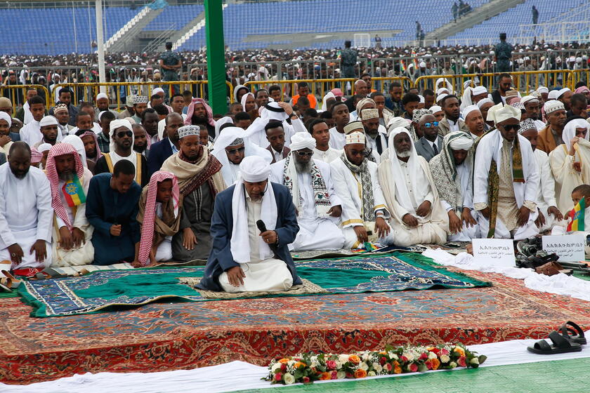 Muslim worshippers celebrate Eid al-Fitr in Ethiopia © ANSA/EPA