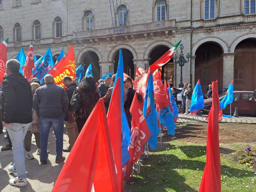 L 'Umbria mobilitata per dire  'Basta morti sul lavoro ' - RIPRODUZIONE RISERVATA