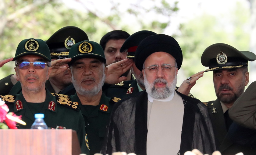 Iran holds celebrations on National Army Day