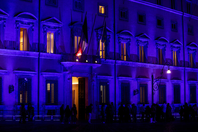 Palazzo Chigi si illumina di blu per il World Wish Day